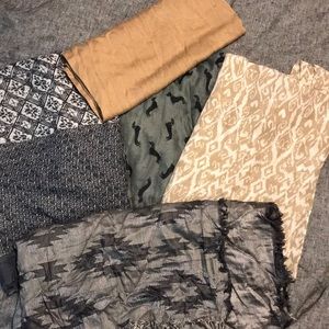 NEW!! Scarf lot